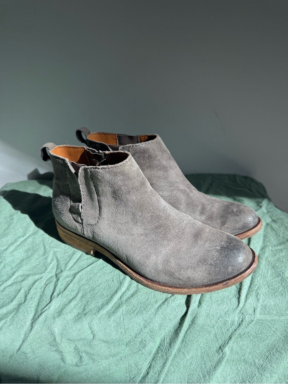 Kork-ease Ryder Women’s Gray Suede Chelsea Ankle Boots